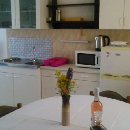 By The Sea - 19802 Apartment *